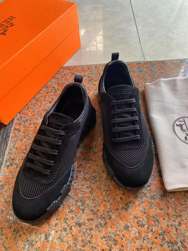 VV - HMS Shoes - 055