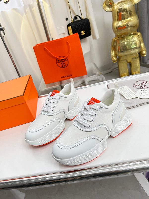 VV - HMS Shoes - 196