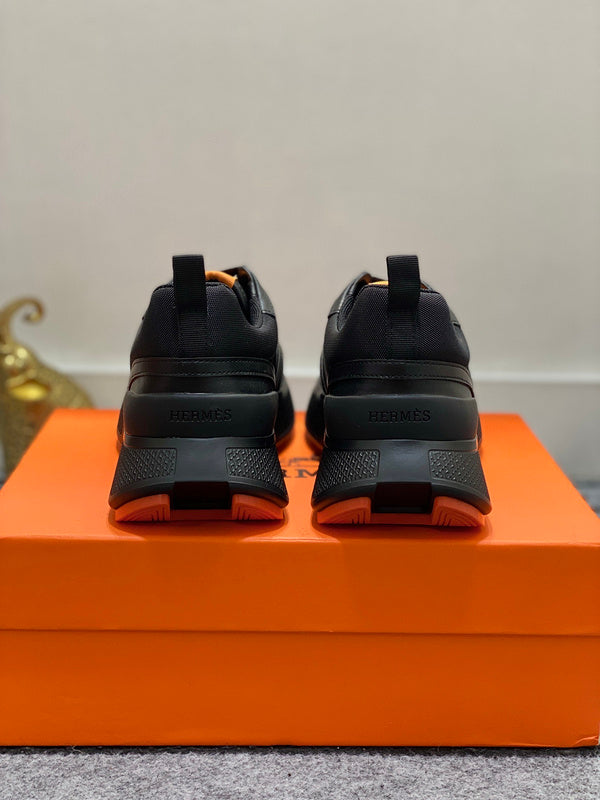 VV - HMS Shoes - 079