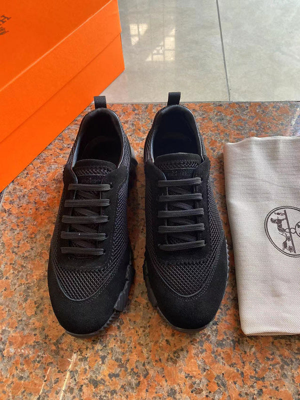 VV - HMS Shoes - 055