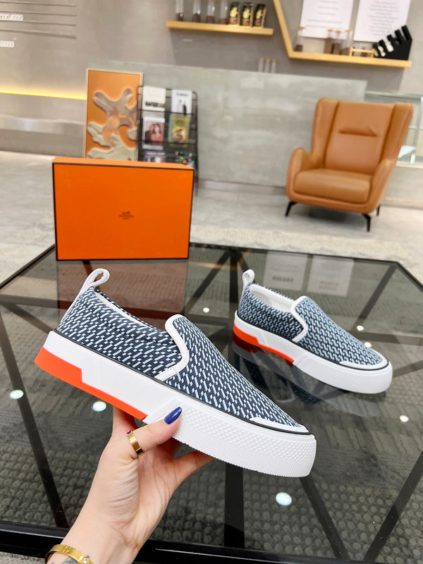 VV - HMS Shoes - 089