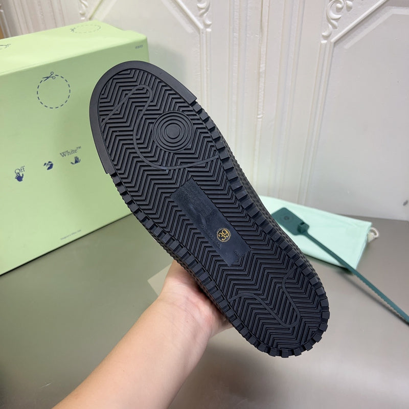 VV - YZ Shoes - 104