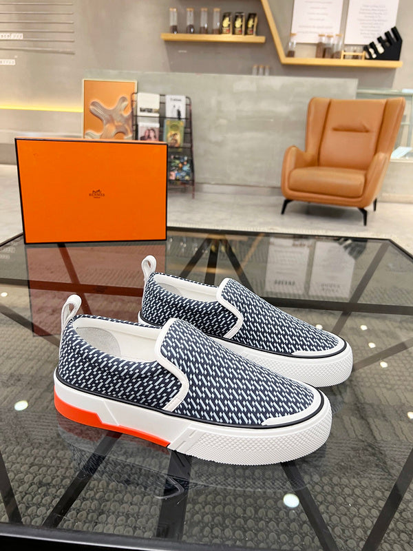 VV - HMS Shoes - 089