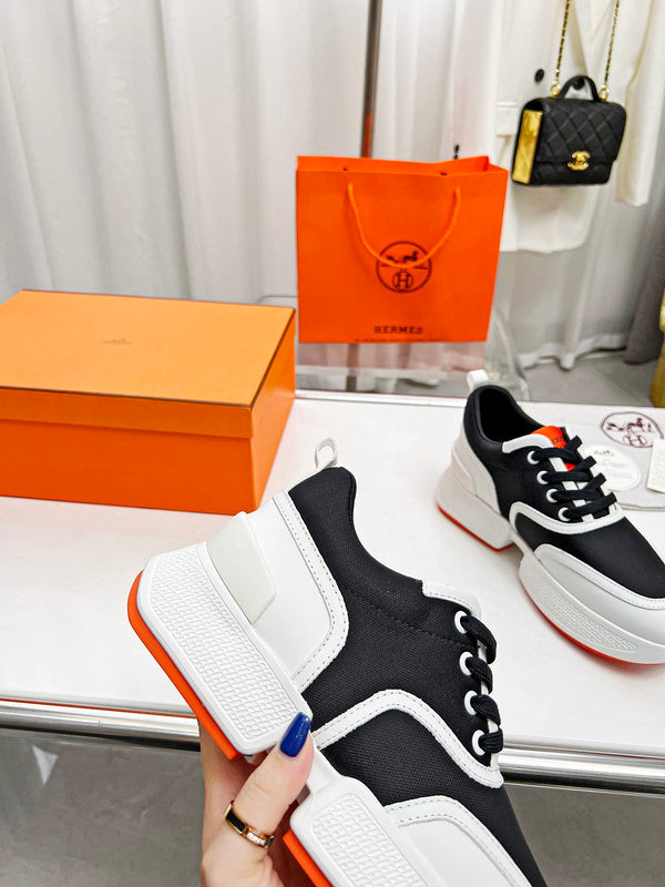 VV - HMS Shoes - 193