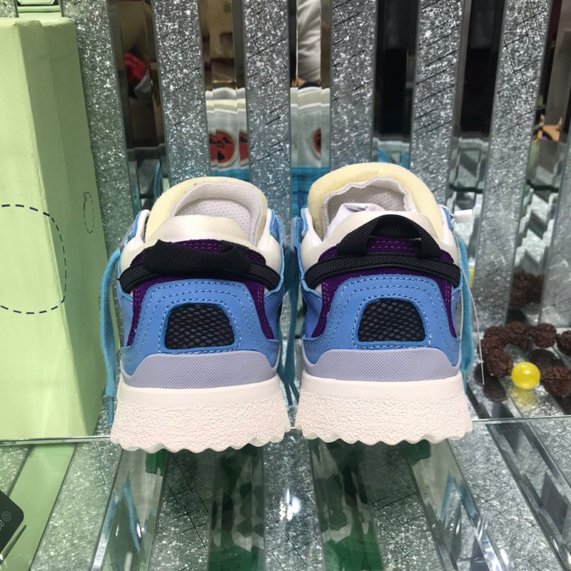 VV - YZ Shoes - 135