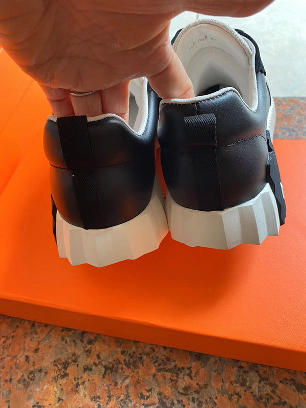 VV - HMS Shoes - 276