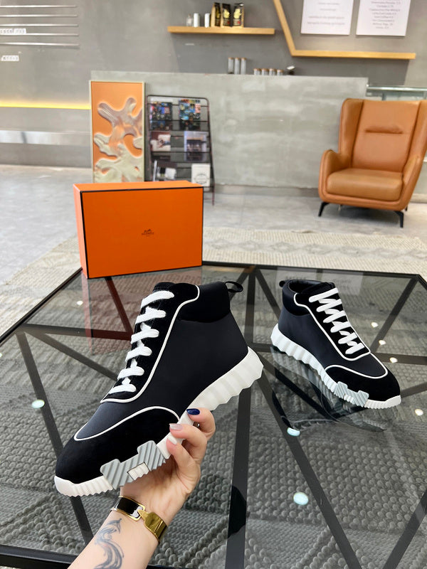 VV - HMS Shoes - 021