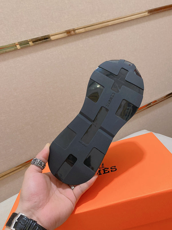 VV - HMS Shoes - 261