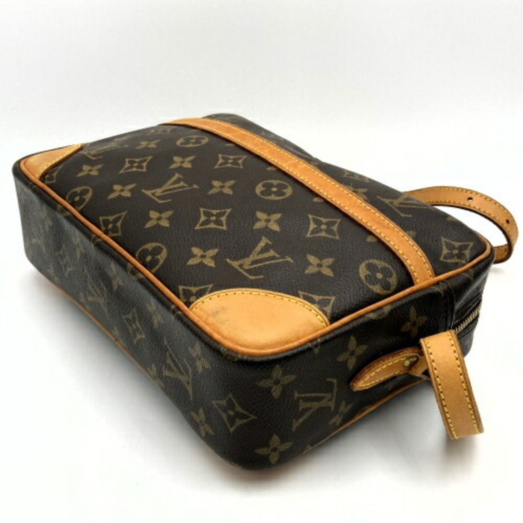 Louis Vuitton Trocadéro Canvas Shoulder Bag ()