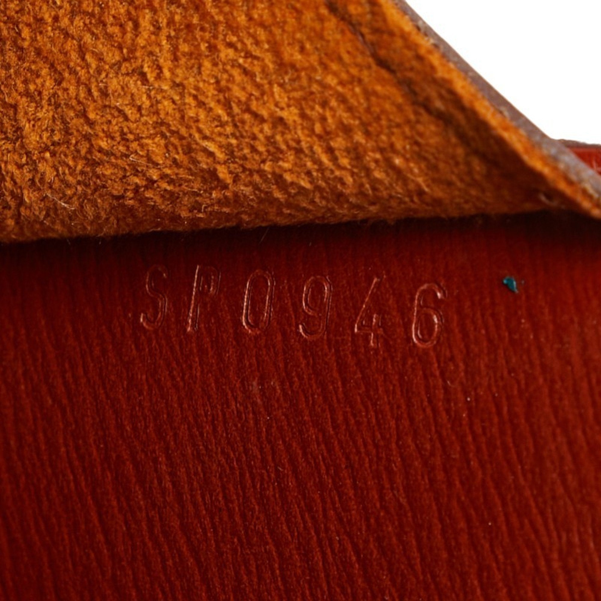 Louis Vuitton Cluny Leather Shoulder Bag ()