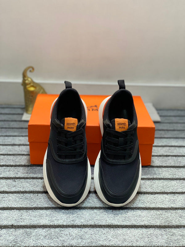 VV - HMS Shoes - 076