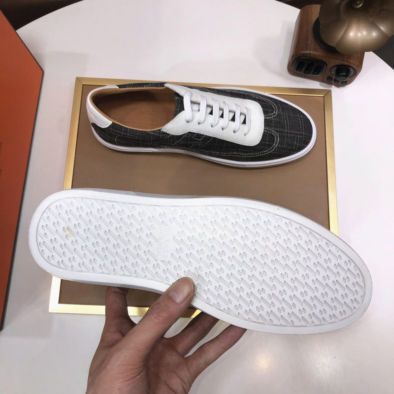 VV - HMS Shoes - 105
