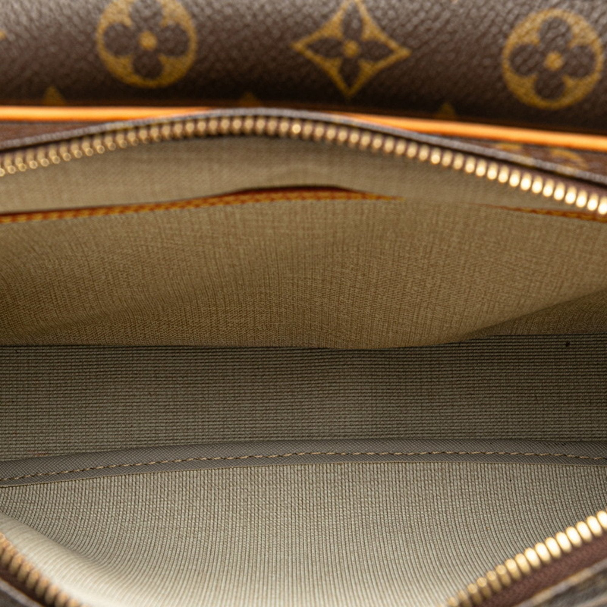 Louis Vuitton Reporter Pm Canvas Shoulder Bag ()