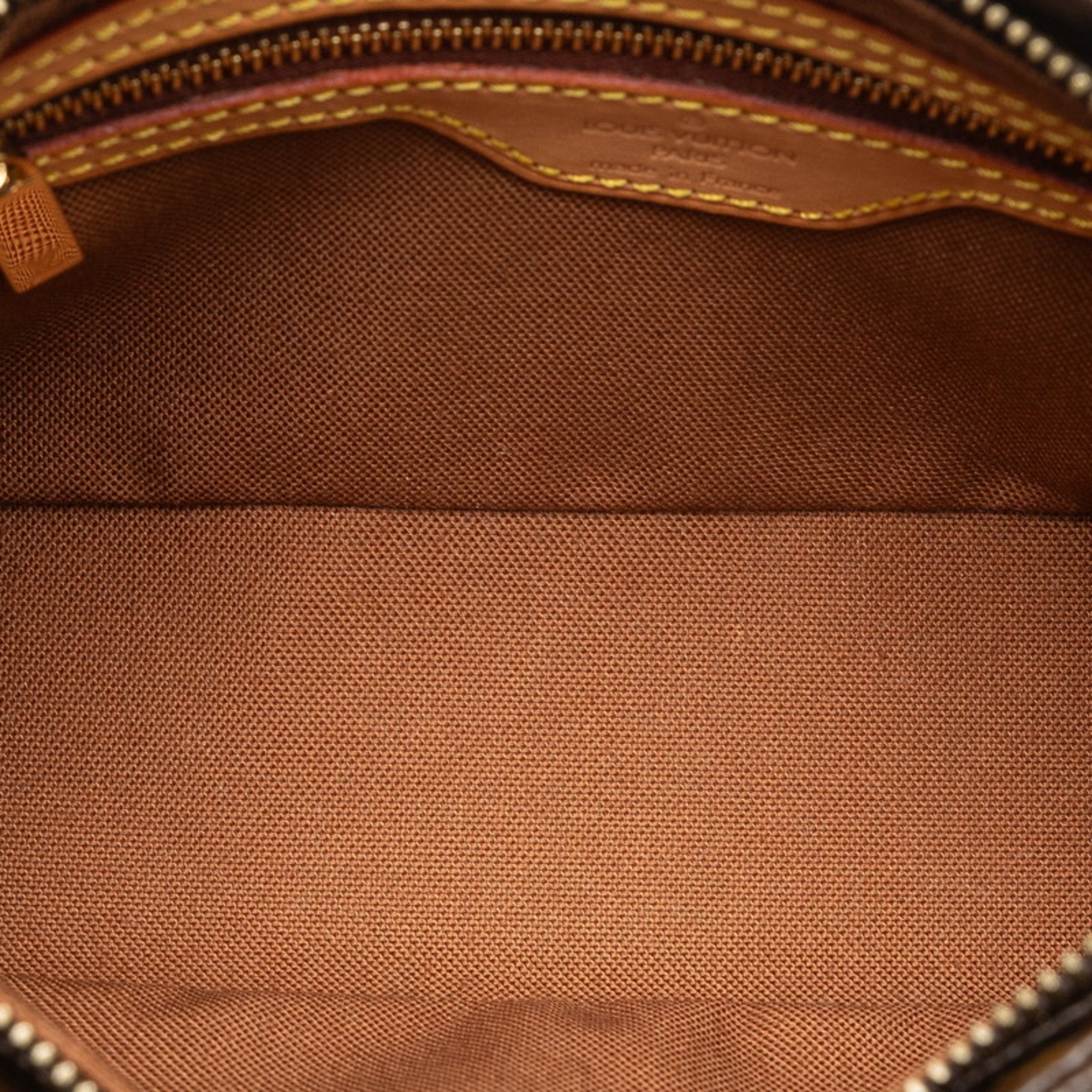 Louis Vuitton Trotteur Canvas Shoulder Bag ()