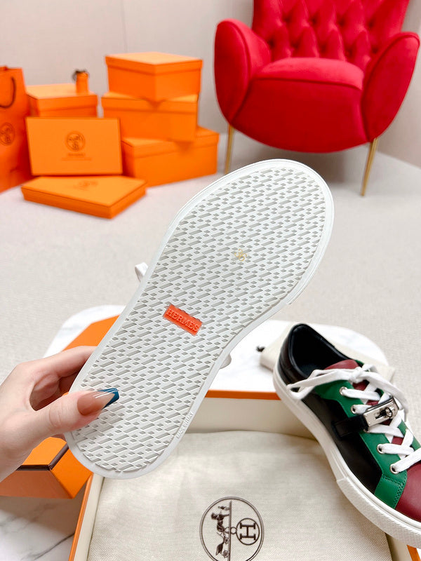 VV - HMS Shoes - 133