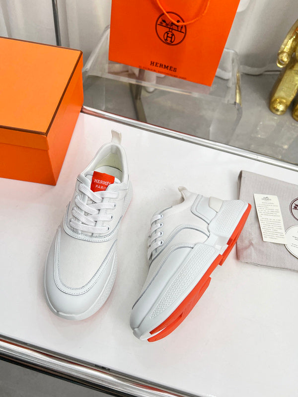 VV - HMS Shoes - 196
