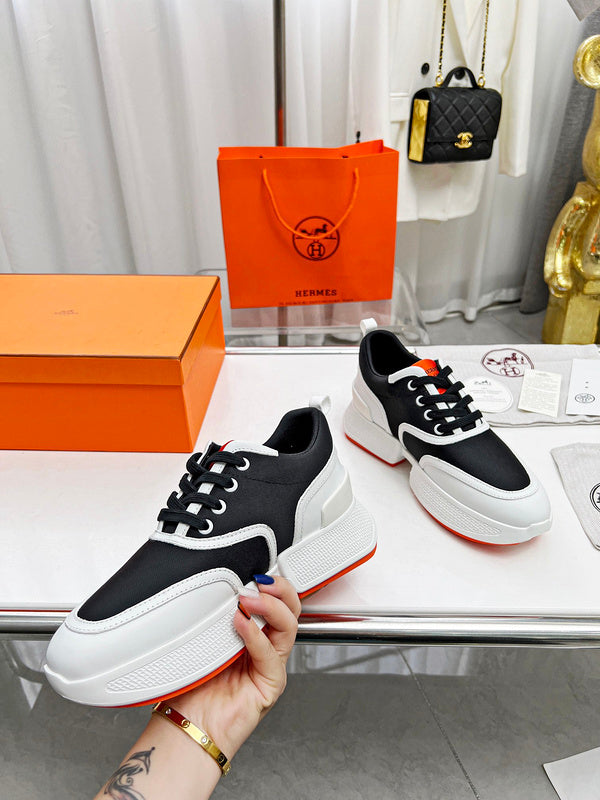 VV - HMS Shoes - 193