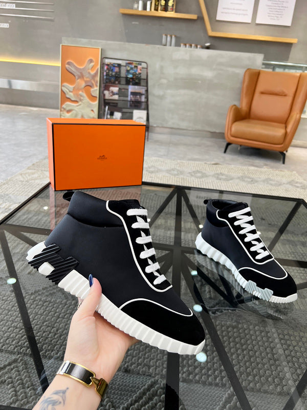 VV - HMS Shoes - 021