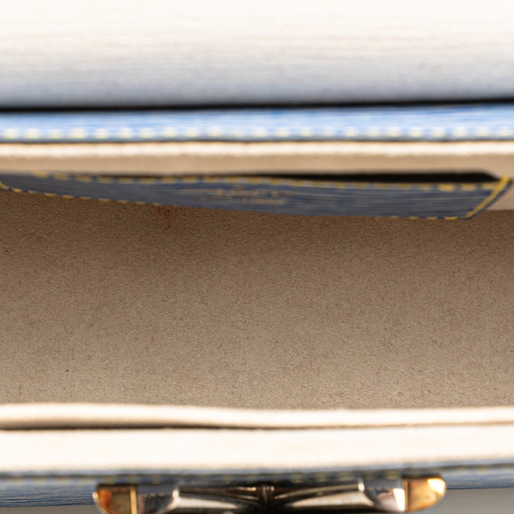 Louis Vuitton Twist Leather Shoulder Bag ()