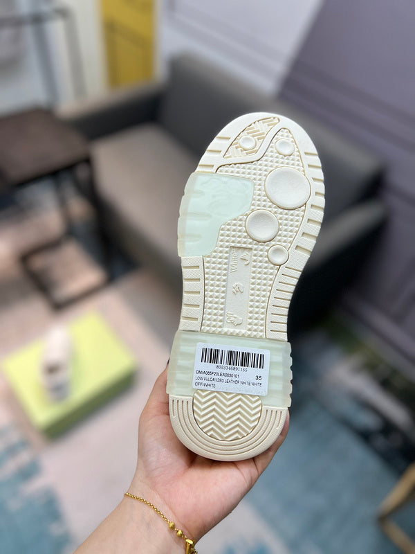 VV - YZ Shoes - 170