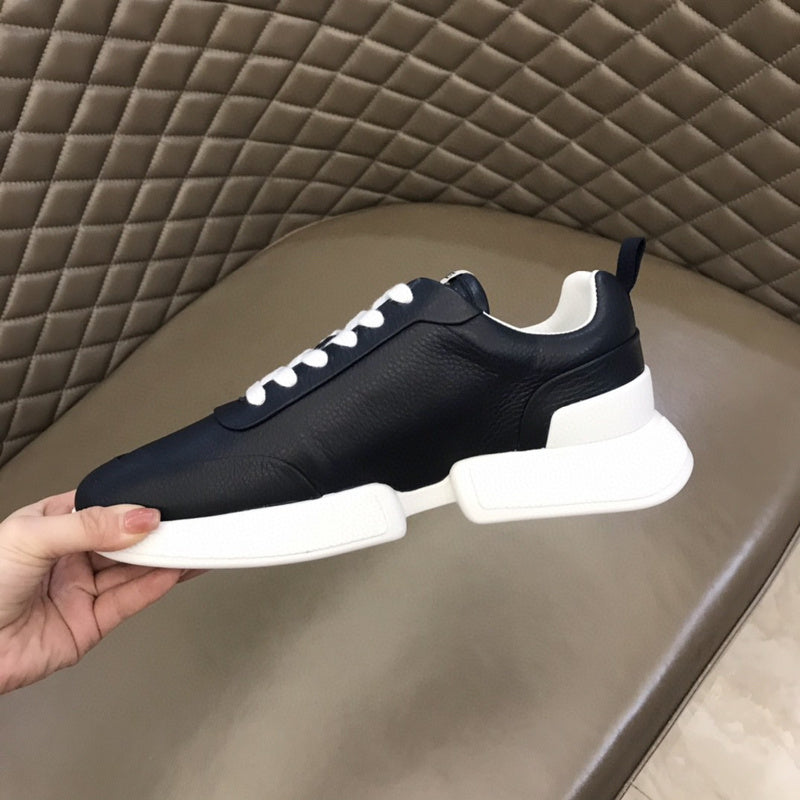 VV - HMS Shoes - 002