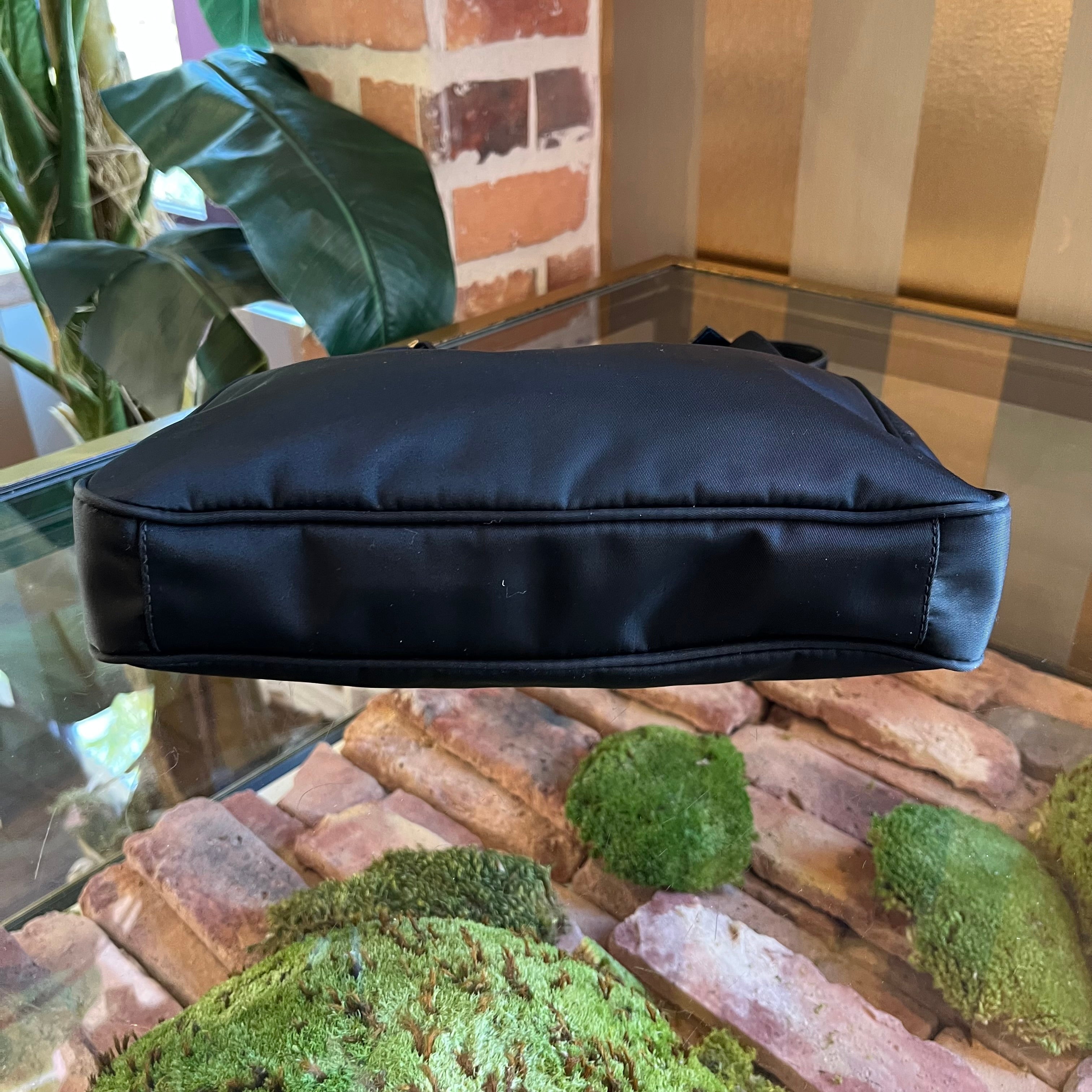 FENDI Logo Black Nylon Shoulder Bag