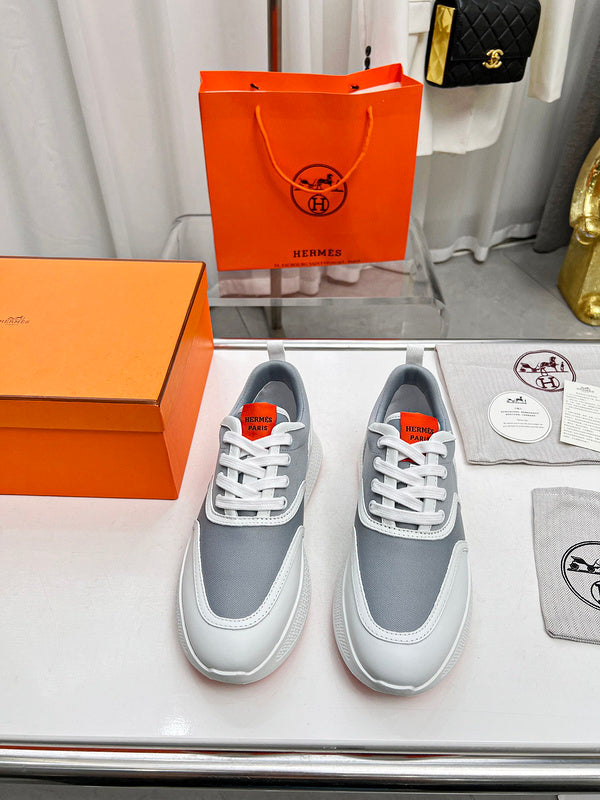 VV - HMS Shoes - 195