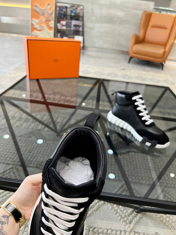 VV - HMS Shoes - 026