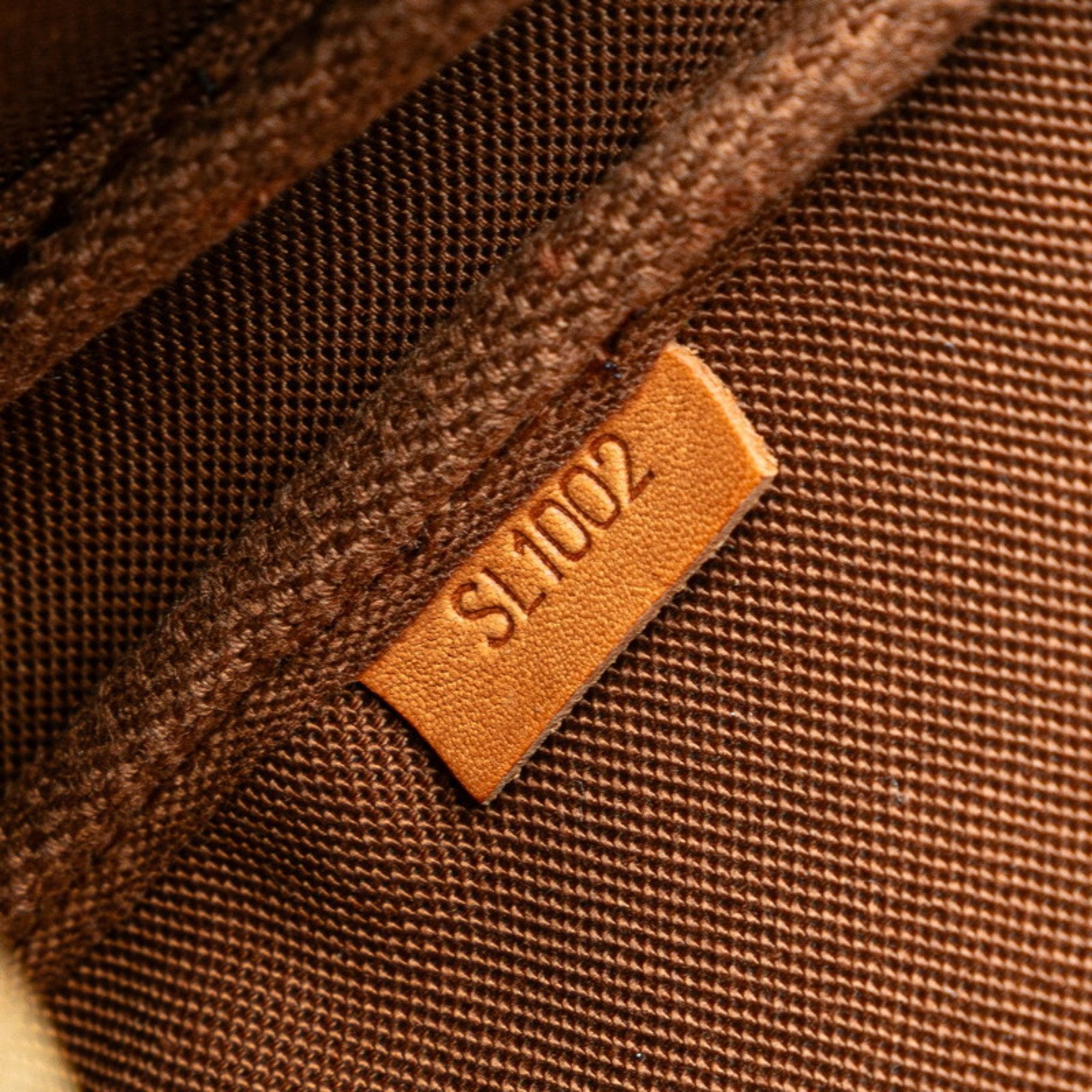 Louis Vuitton Pochette Accessoires Canvas Shoulder Bag ()