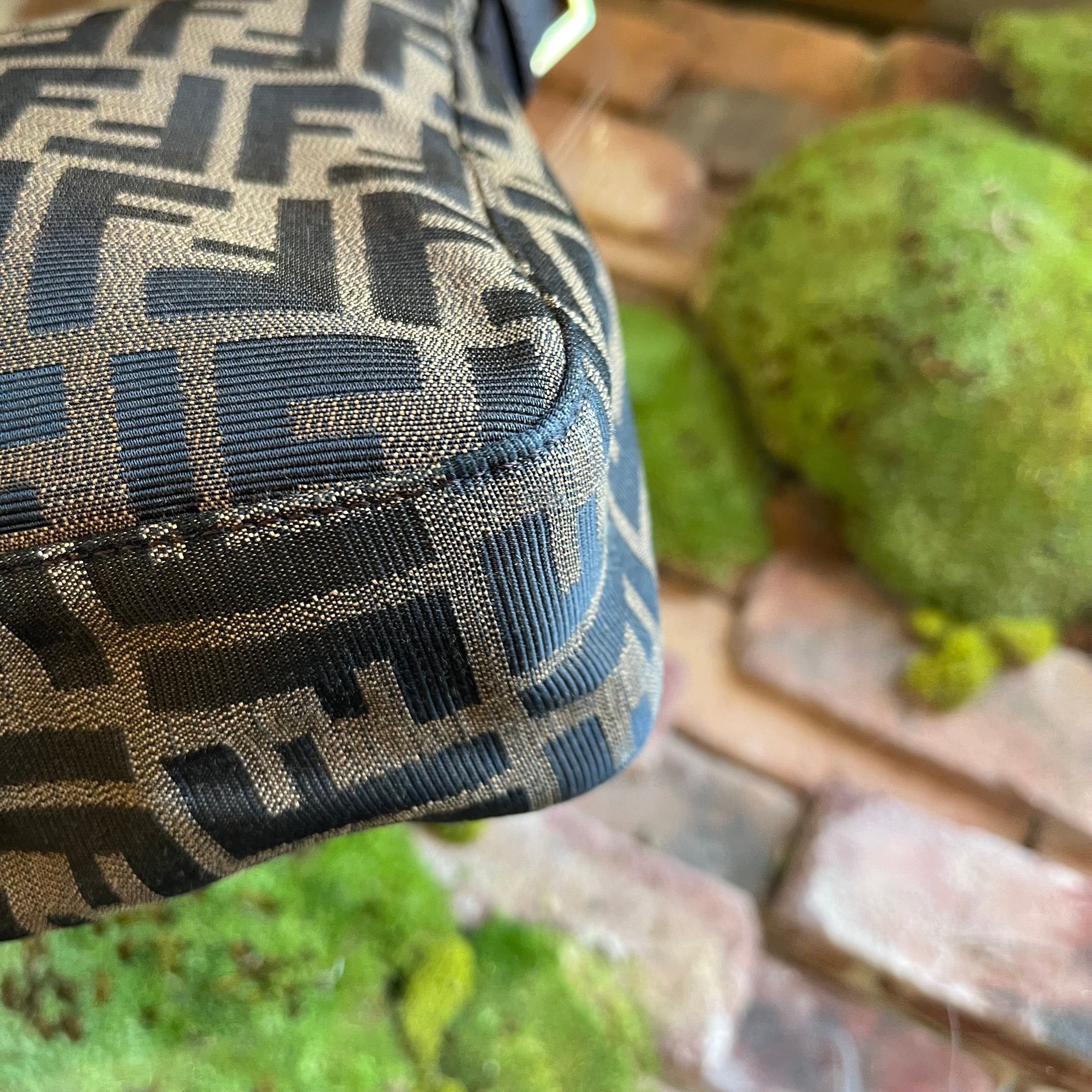 FENDI Baguette Zucca Maxi Brown Canvas Shoulder Bag