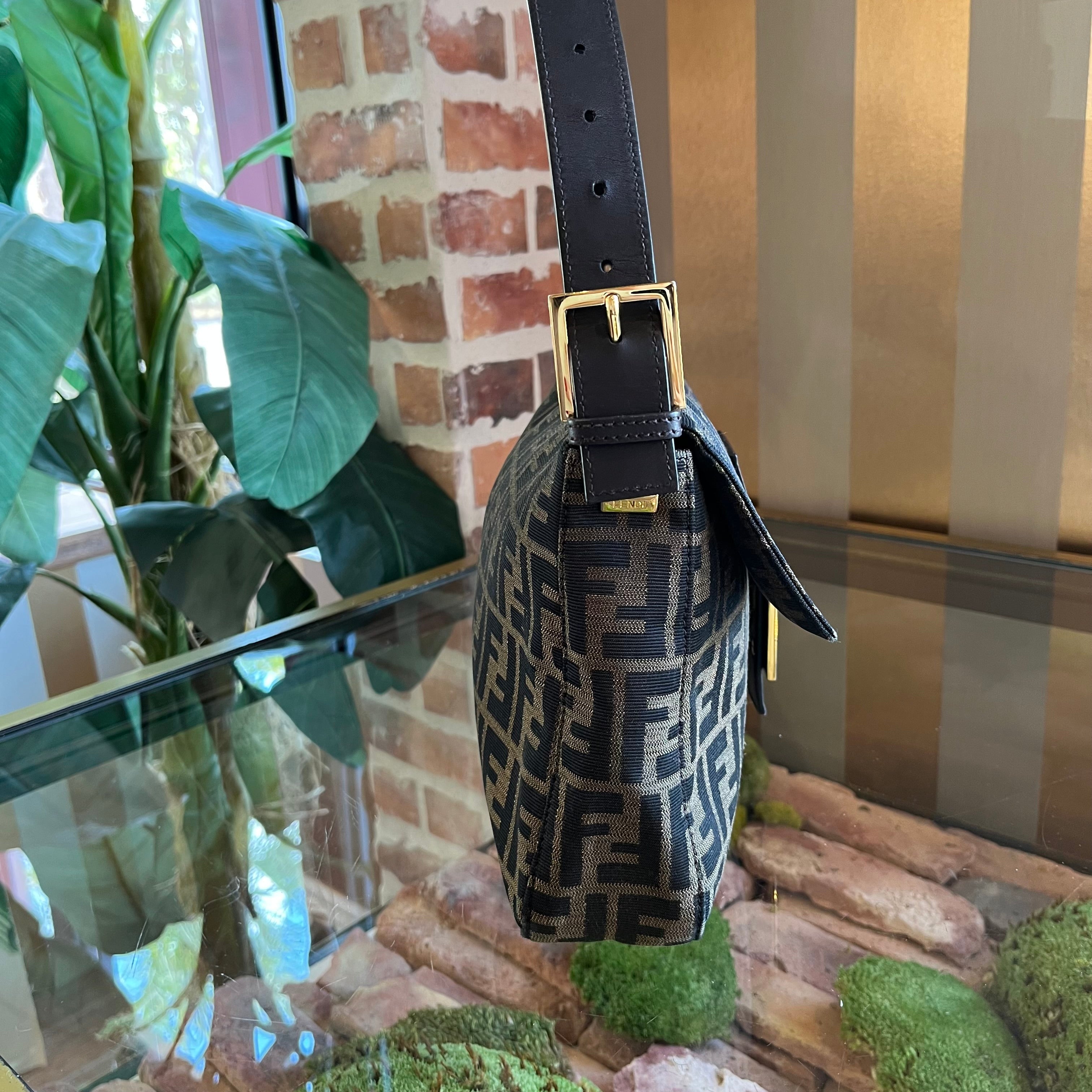 FENDI Baguette Zucca Maxi Brown Canvas Shoulder Bag