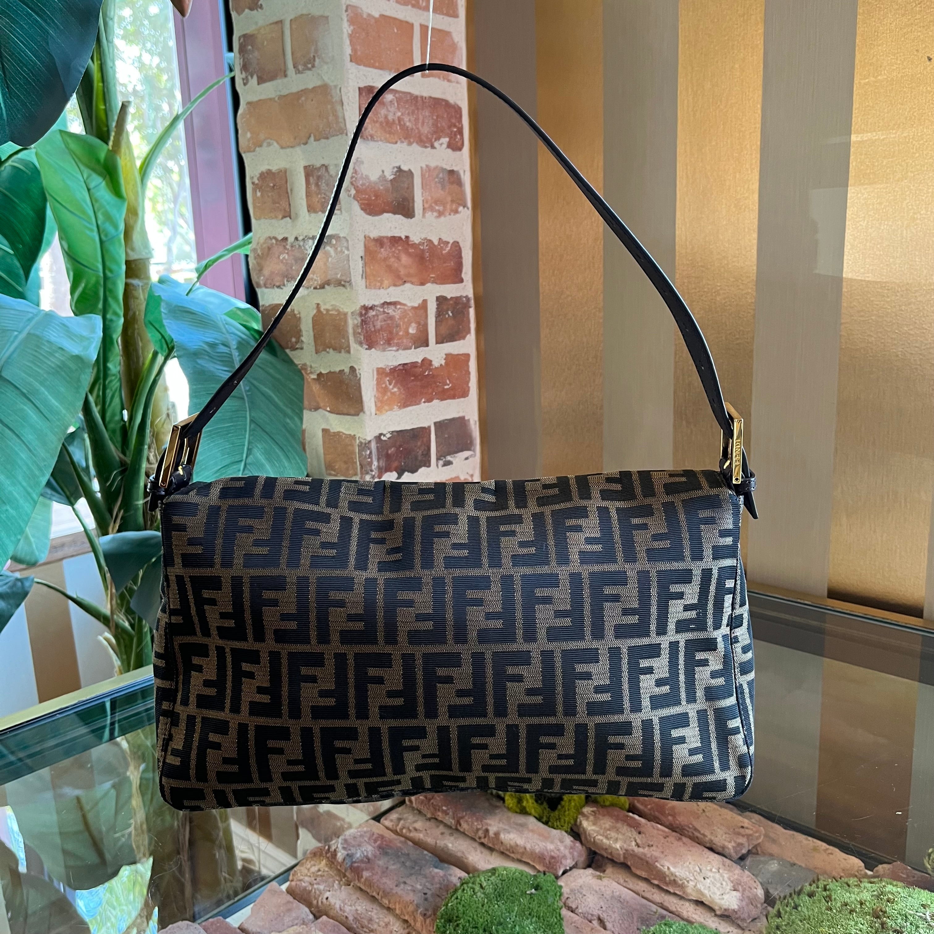 FENDI Baguette Zucca Maxi Brown Canvas Shoulder Bag