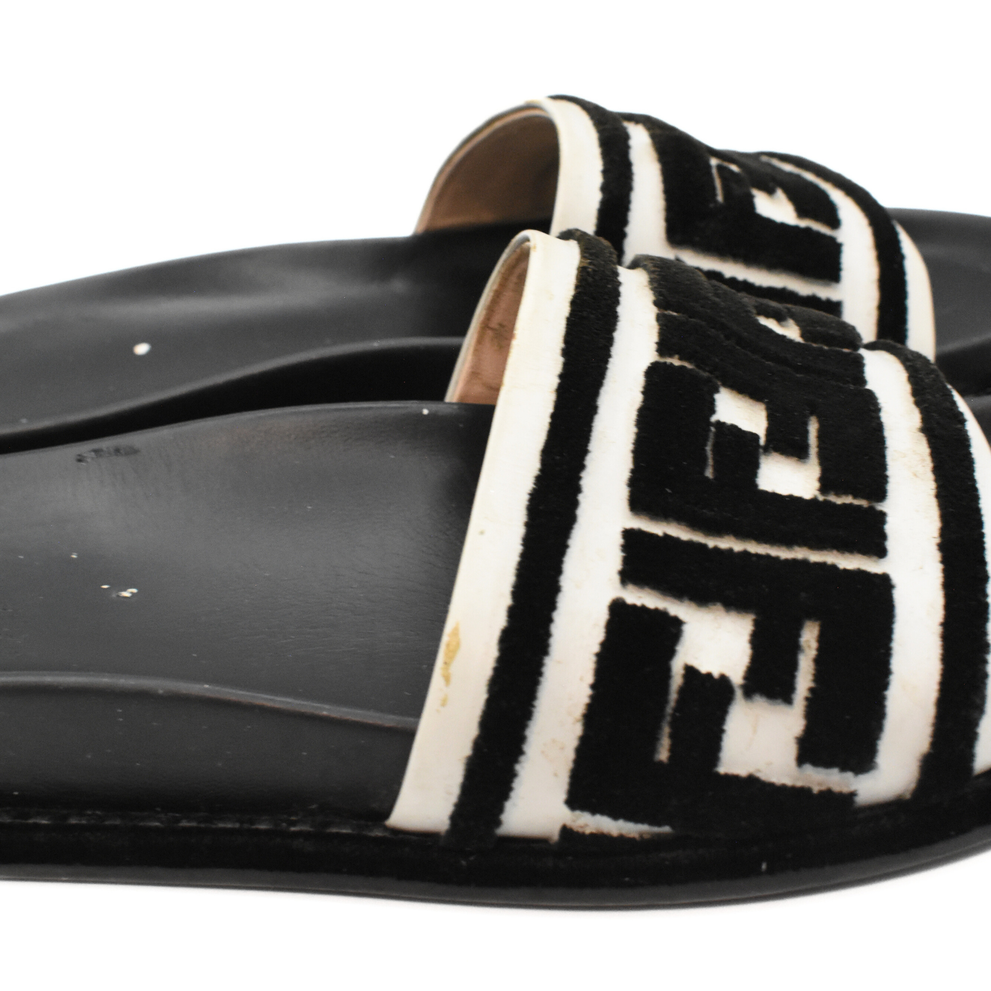 Fendi 'Fun Logo' Pool Slides - Women's 38