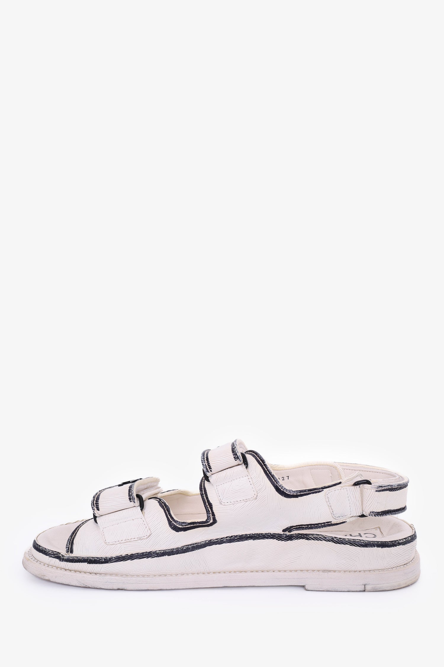 Chanel™ 22C Black/White Textured Calfskin Strapped Dad Sandals Size 40