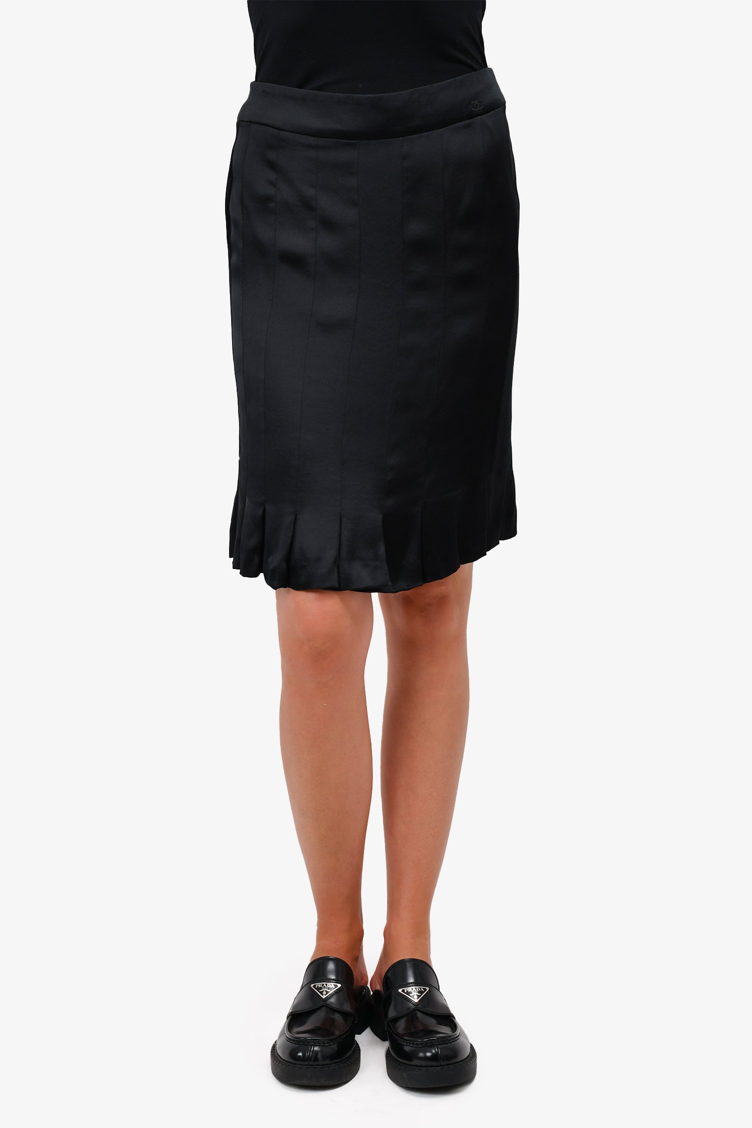 Chanel™ 2005 Black Wool/Silk Pleated Skirt Size 38