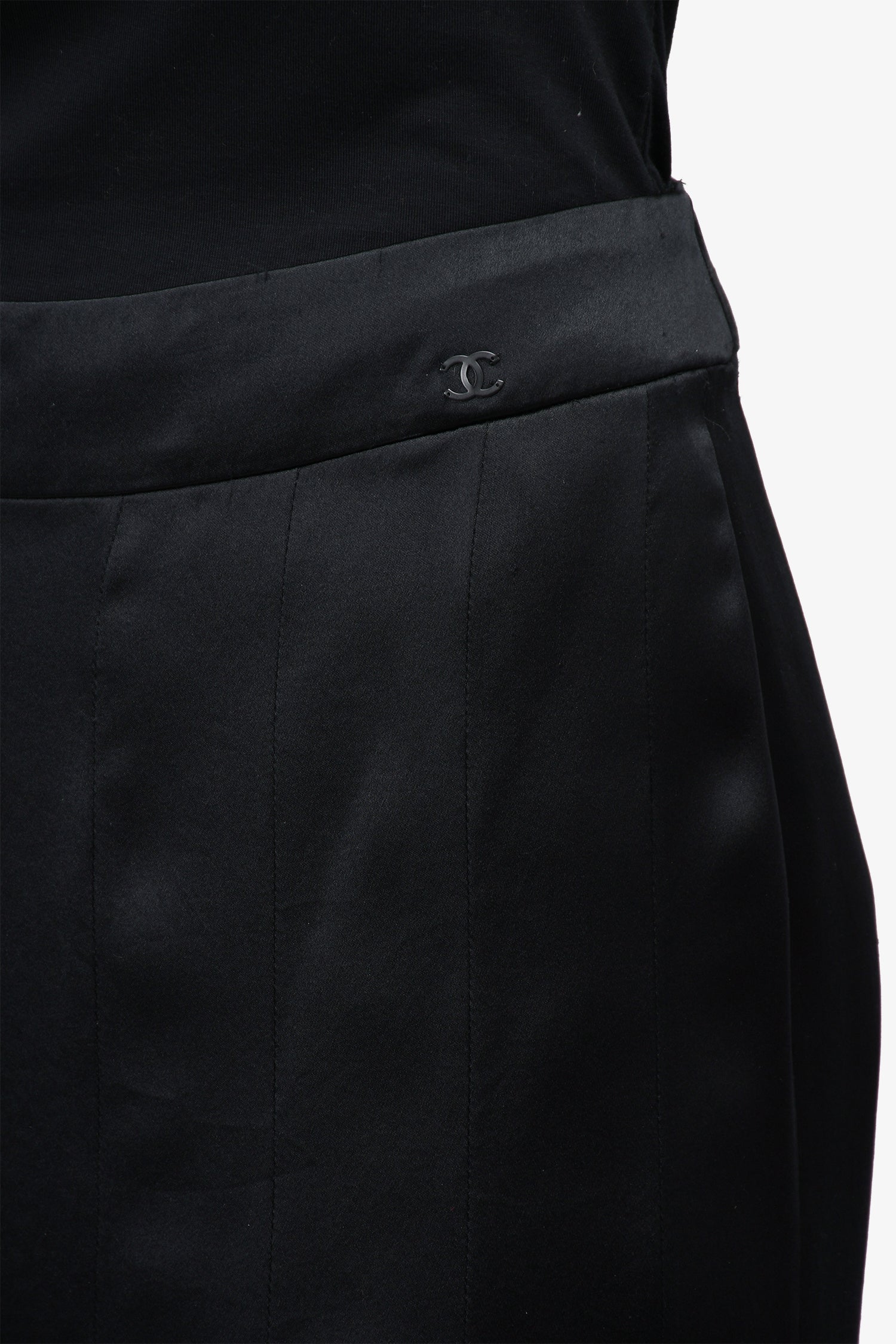 Chanel™ 2005 Black Wool/Silk Pleated Skirt Size 38