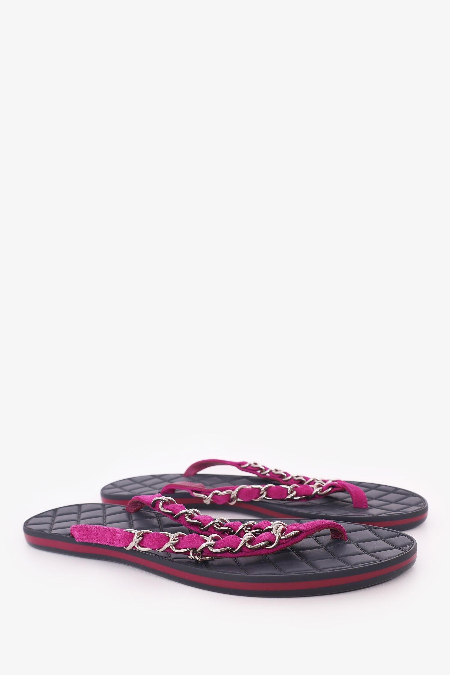 Chanel™ Black/Magenta Interlocking Cc Logo Leather Flip Flops Size 35