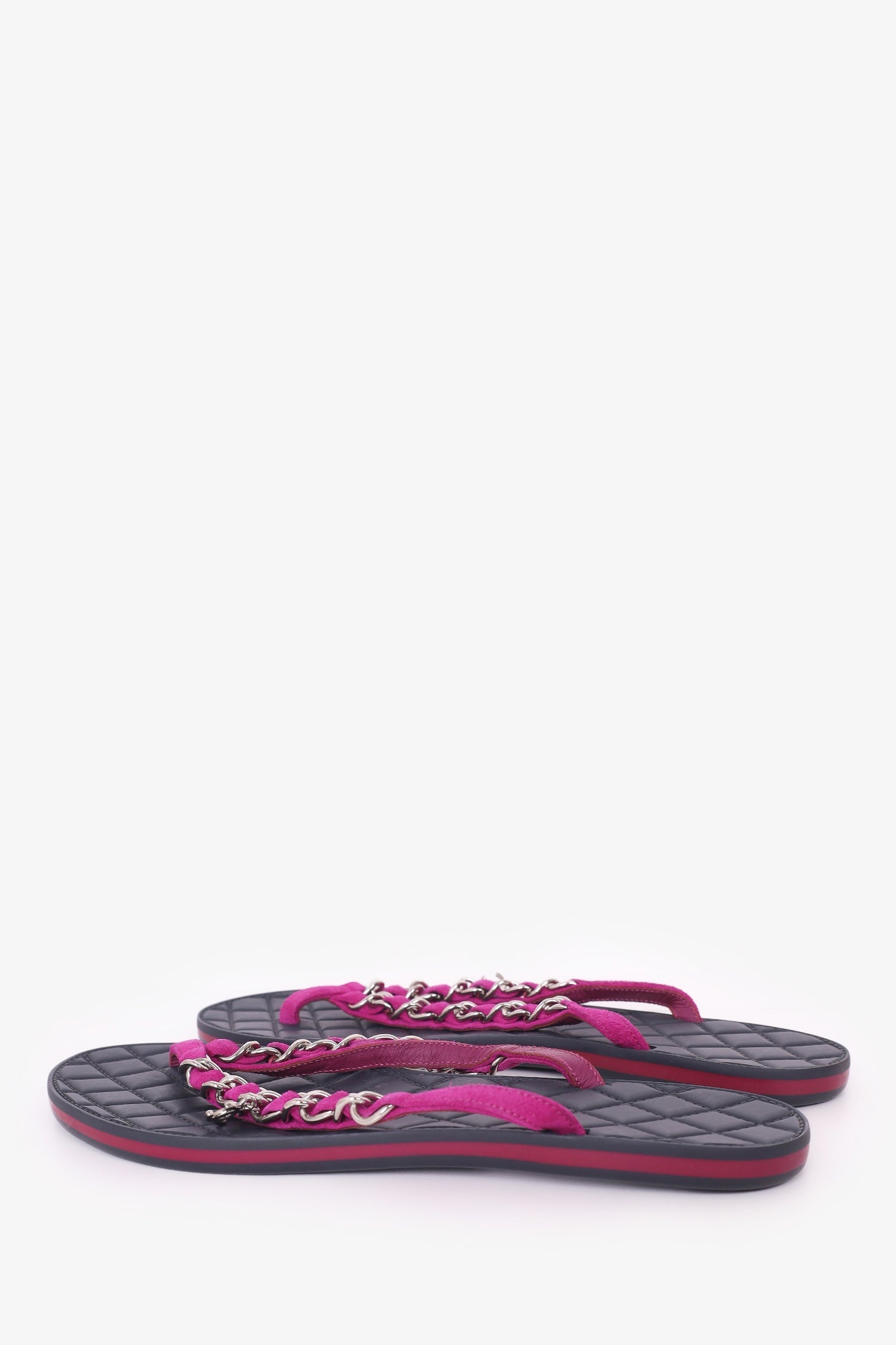 Chanel™ Black/Magenta Interlocking Cc Logo Leather Flip Flops Size 35