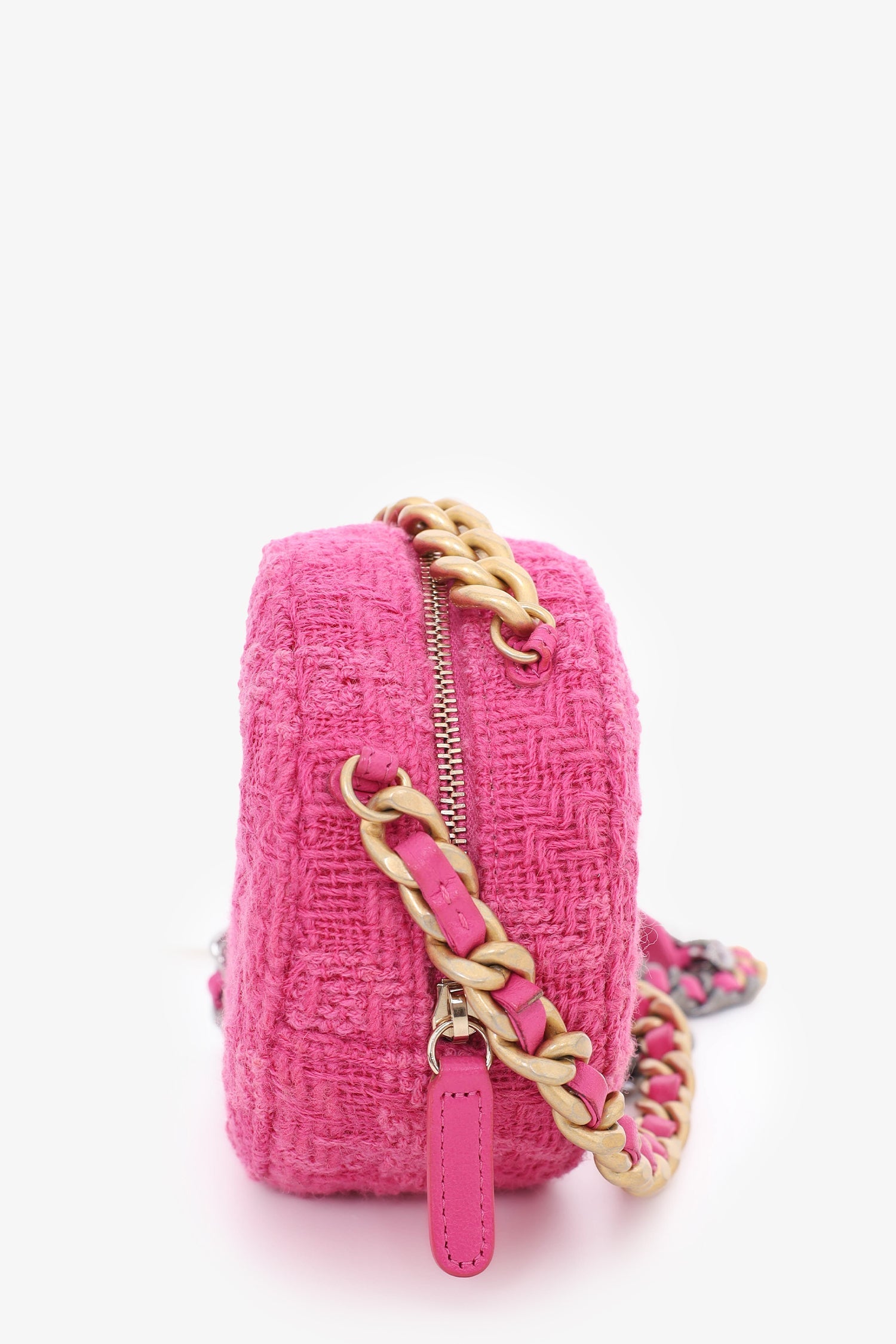Chanel™ 2019-20 Fuchsia Tweed 19 Round Clutch with Coin Purse