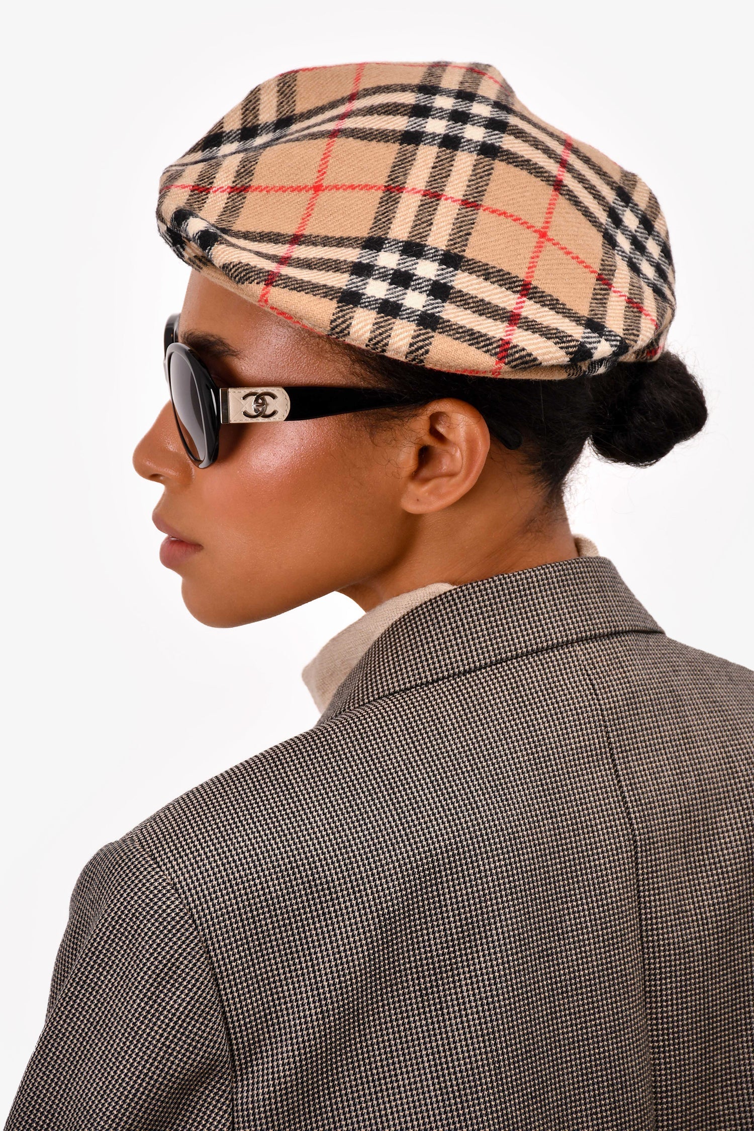 Chanel™ Black Acrylic Oversized Sunglasses with Beige Leather CC Turn Lock Sides
