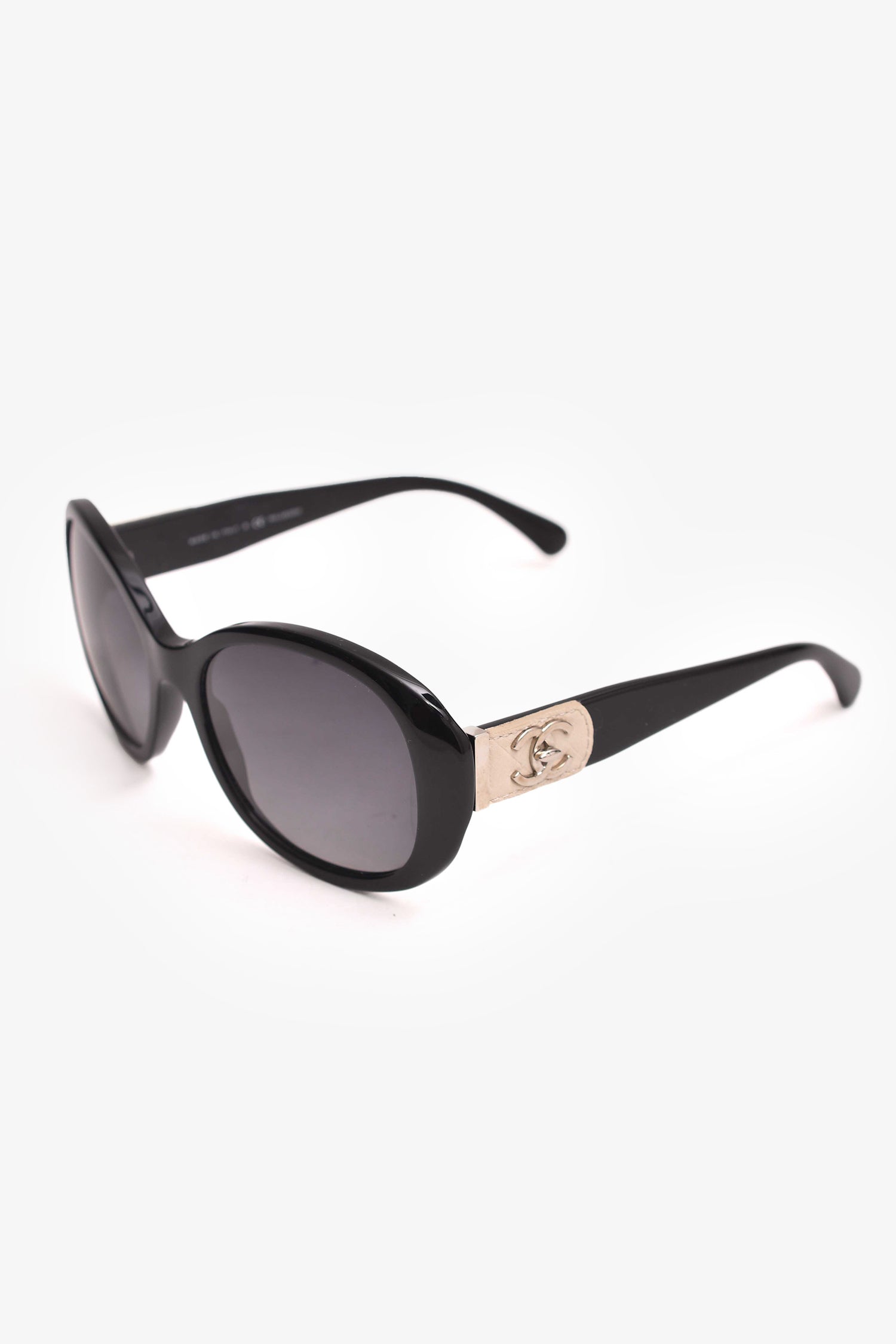 Chanel™ Black Acrylic Oversized Sunglasses with Beige Leather CC Turn Lock Sides