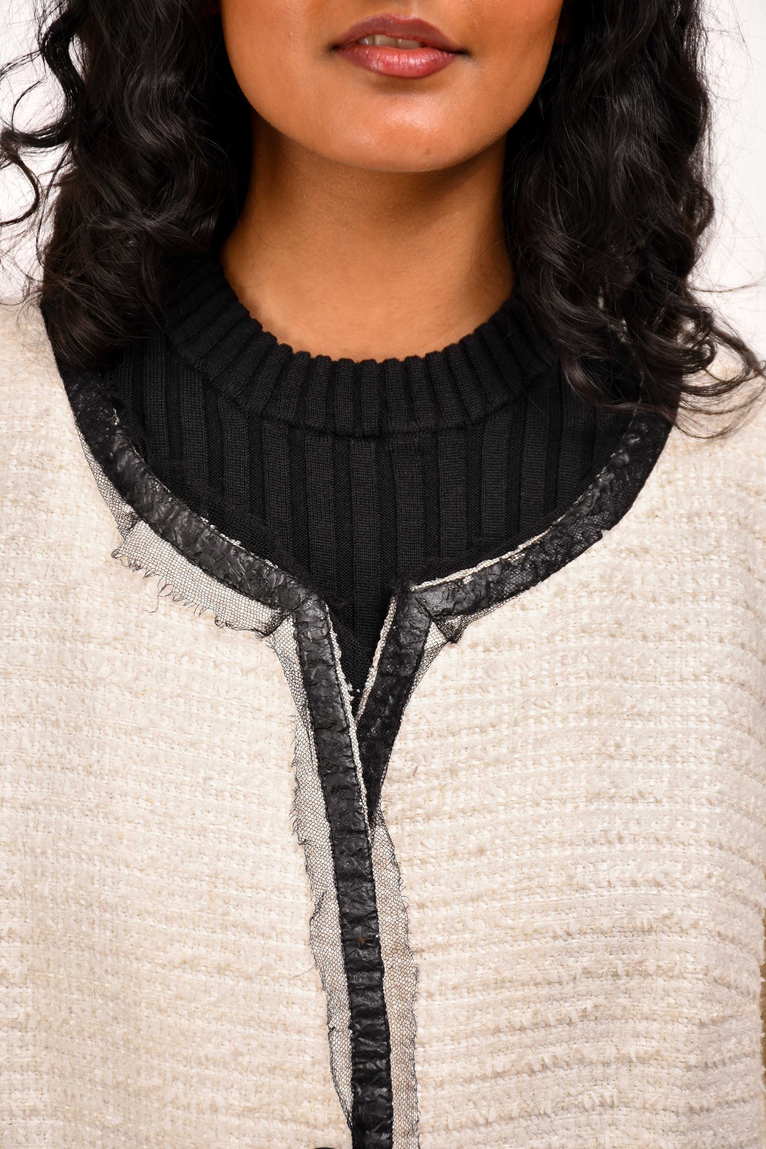 Chanel™ 2009 White Leather Trim Detailed Tweed Jacket Size 48 (As Is)