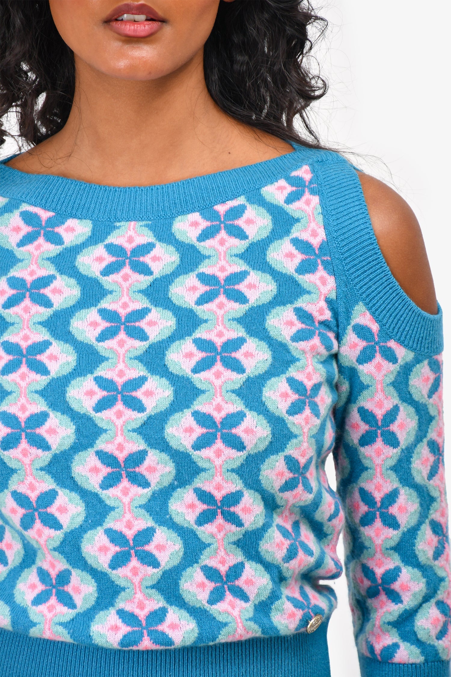 Chanel™ Blue Patterned Cashmere Cut-Out Cropped Sweater Size 34