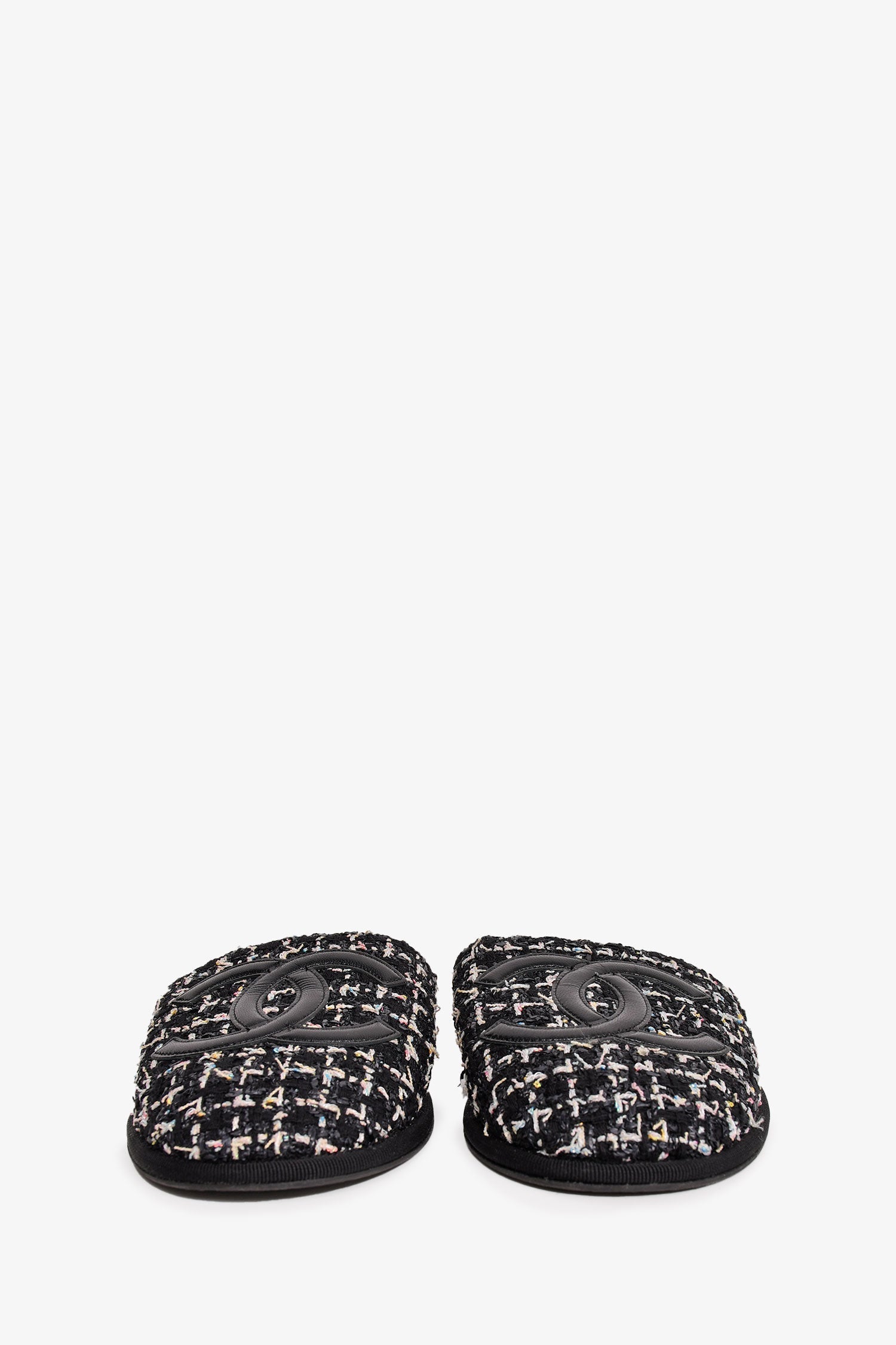 Chanel™ 2019 Black Tweed CC Logo Slippers Size S