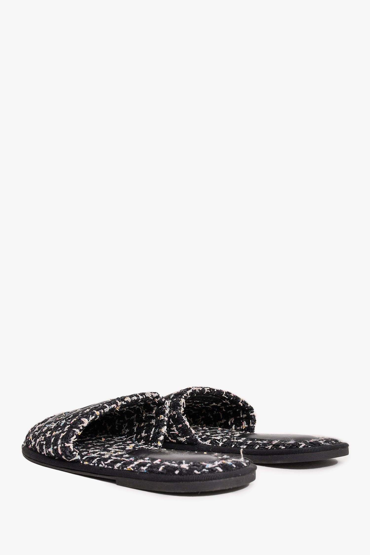Chanel™ 2019 Black Tweed CC Logo Slippers Size S