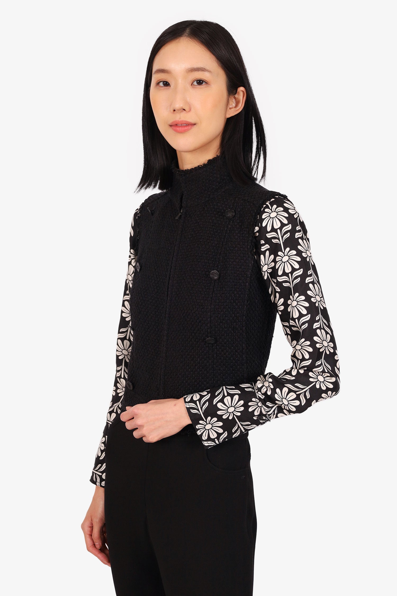 Chanel™ 06P Black Tweed Zip-up Jacket with Detachable Sleeves Size 36