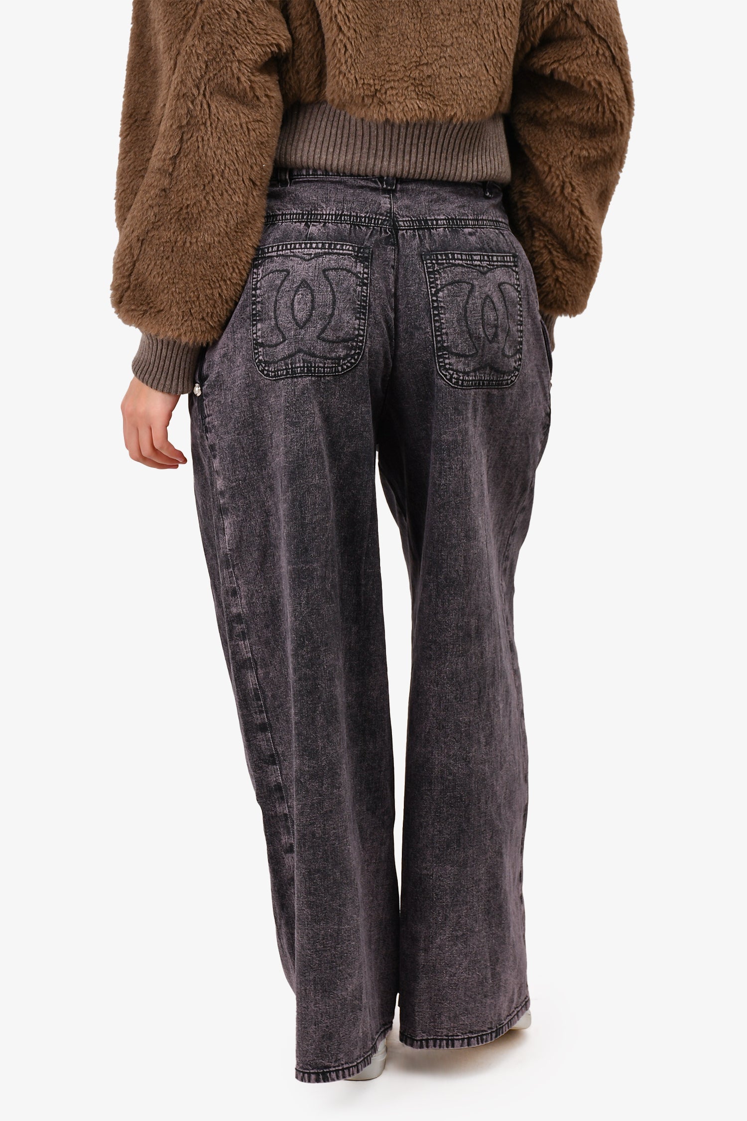 Chanel™ 2022 Black/Purple Washed Denim High Waisted Wide Legged Jeans Size 40
