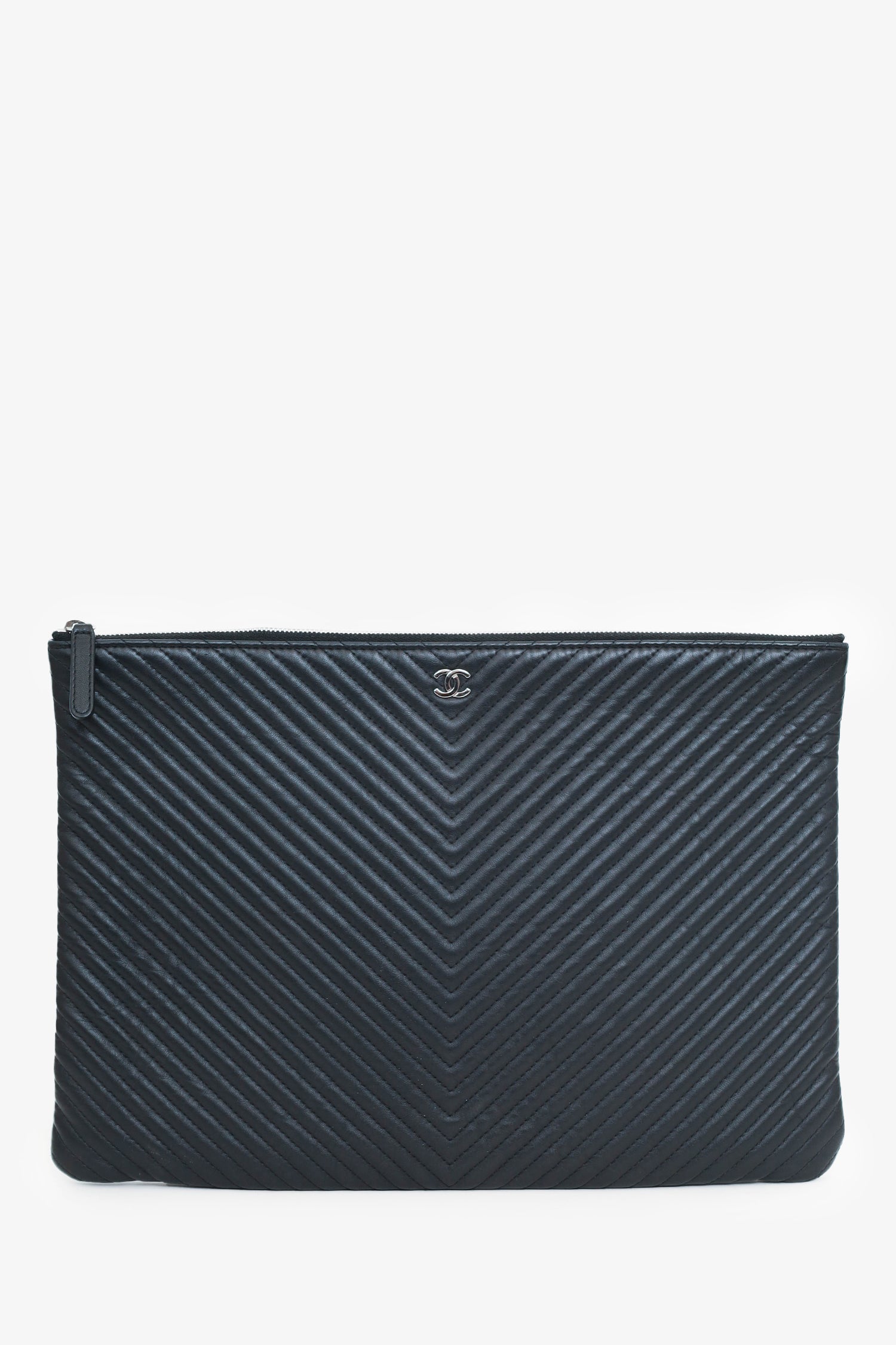Chanel™ 2016 Black Leather Chevron Quilted O-Case