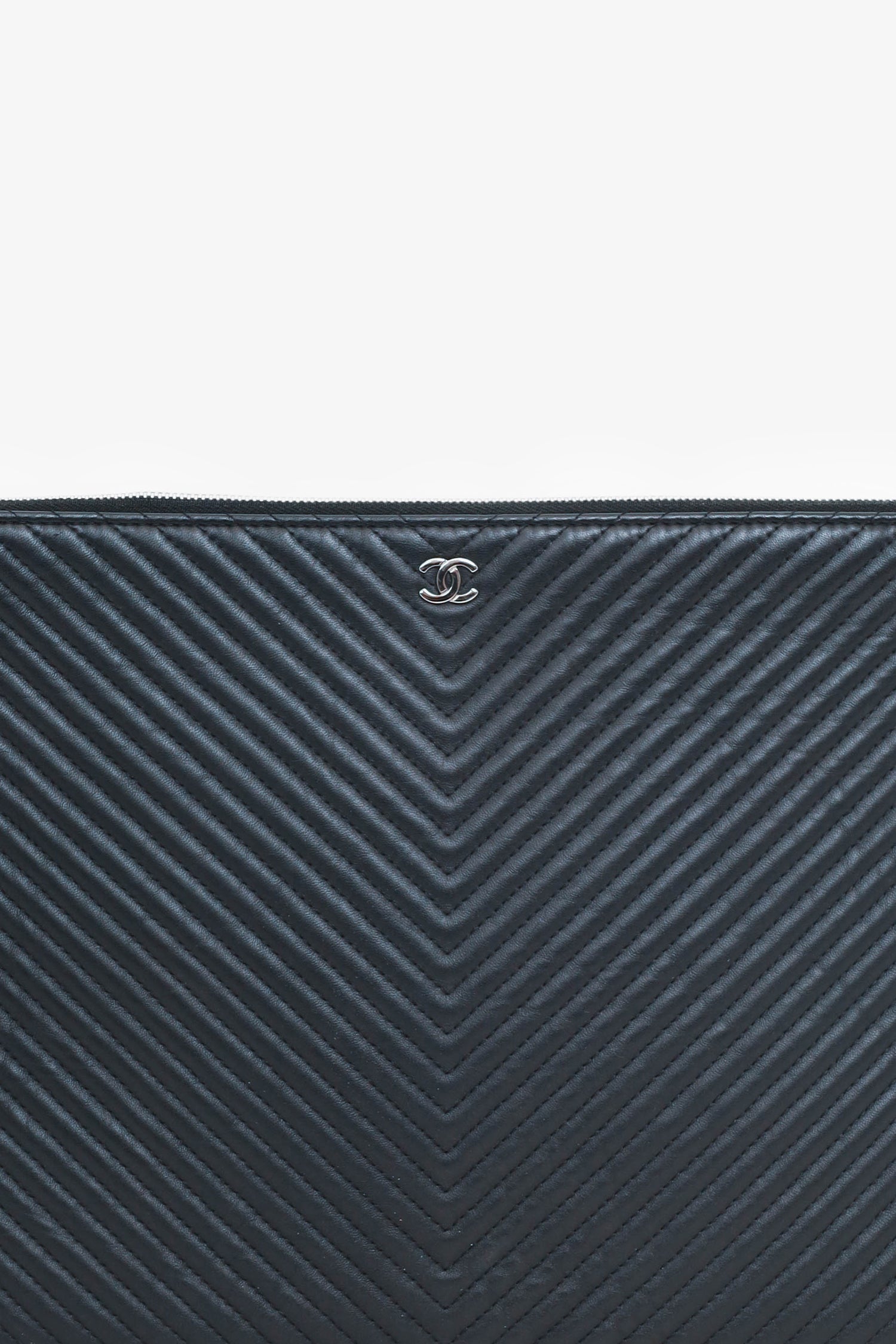 Chanel™ 2016 Black Leather Chevron Quilted O-Case