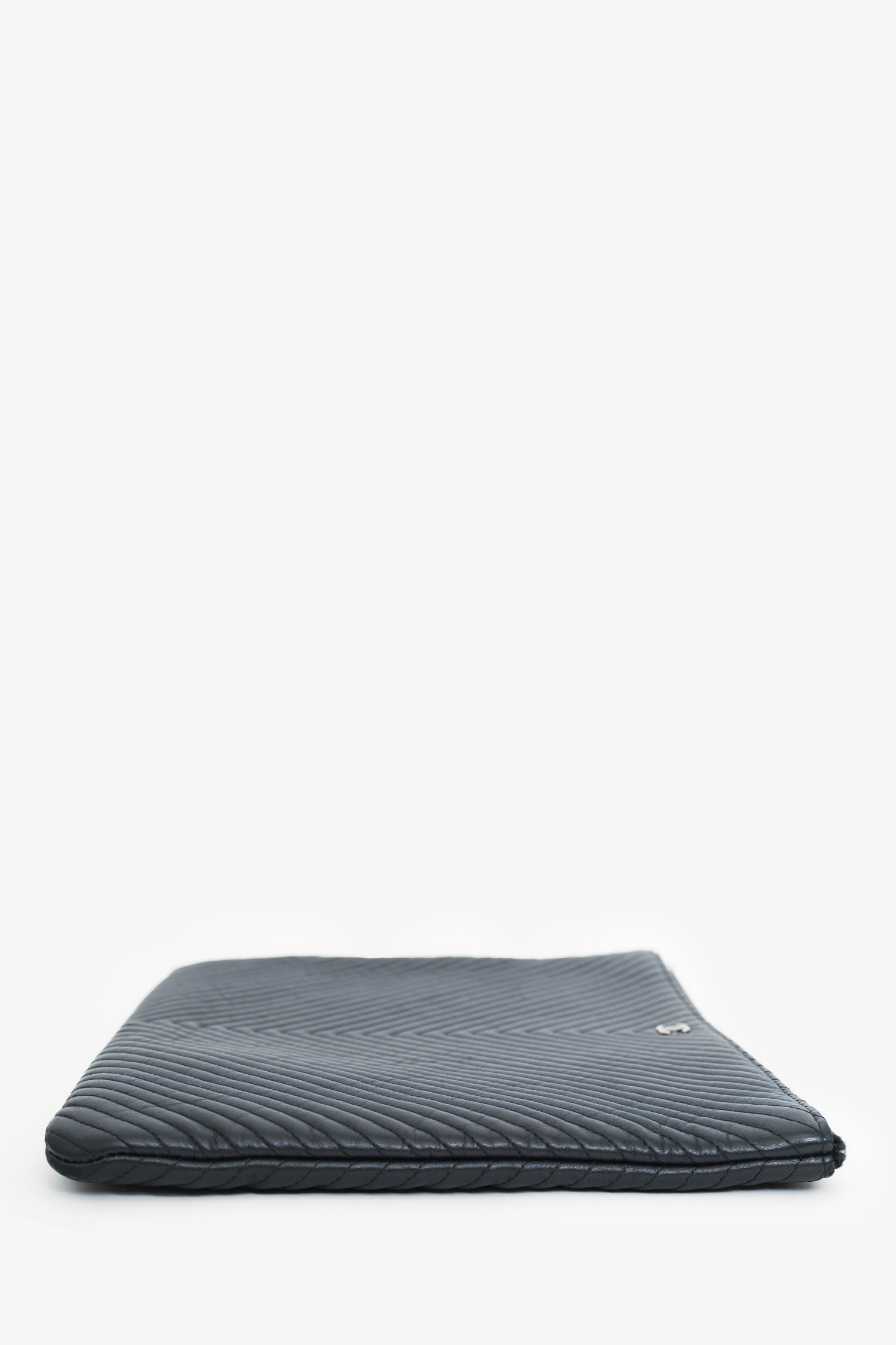 Chanel™ 2016 Black Leather Chevron Quilted O-Case